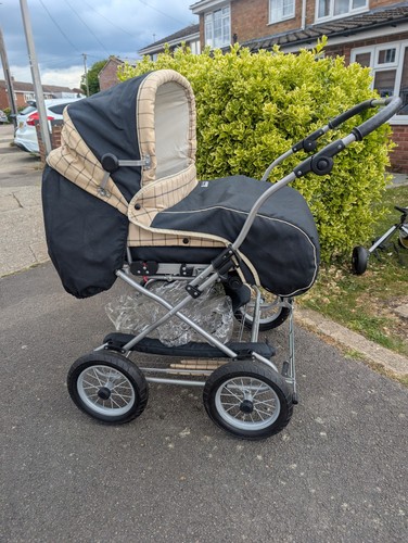 Pram and buggy for - in,
